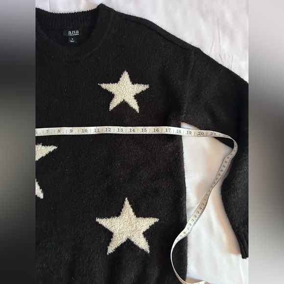 a.n.a A New Approach Black with White Star Pullover Sweater Size Medium - Picture 3 of 5
